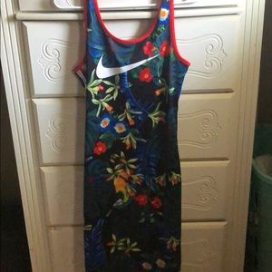 Nike hyperfemme dress size medium new